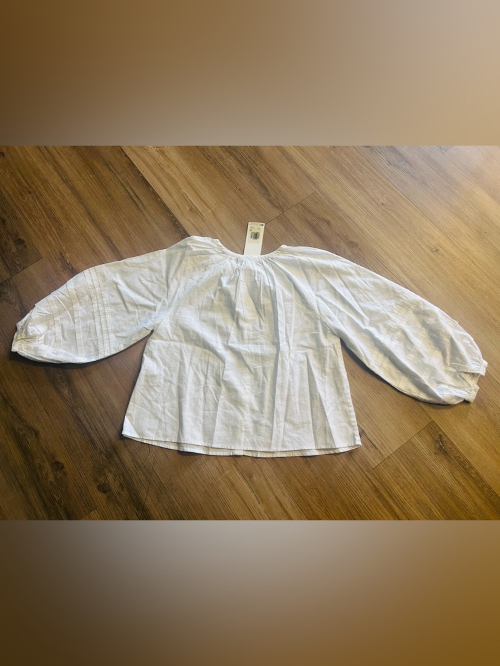 Levi's White Button-Front Peasant Blouse with Puff Sleeves - Picture 3 of 4